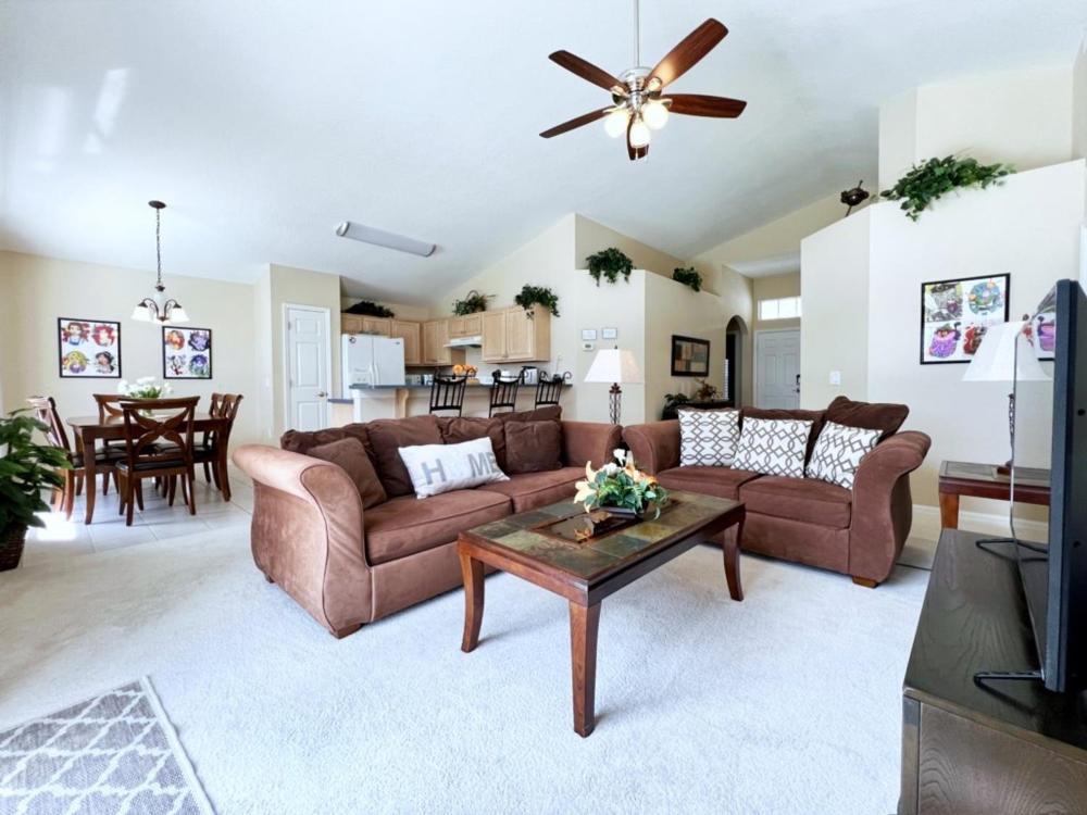 3 Bed Pool Home With Video Arcade Games home